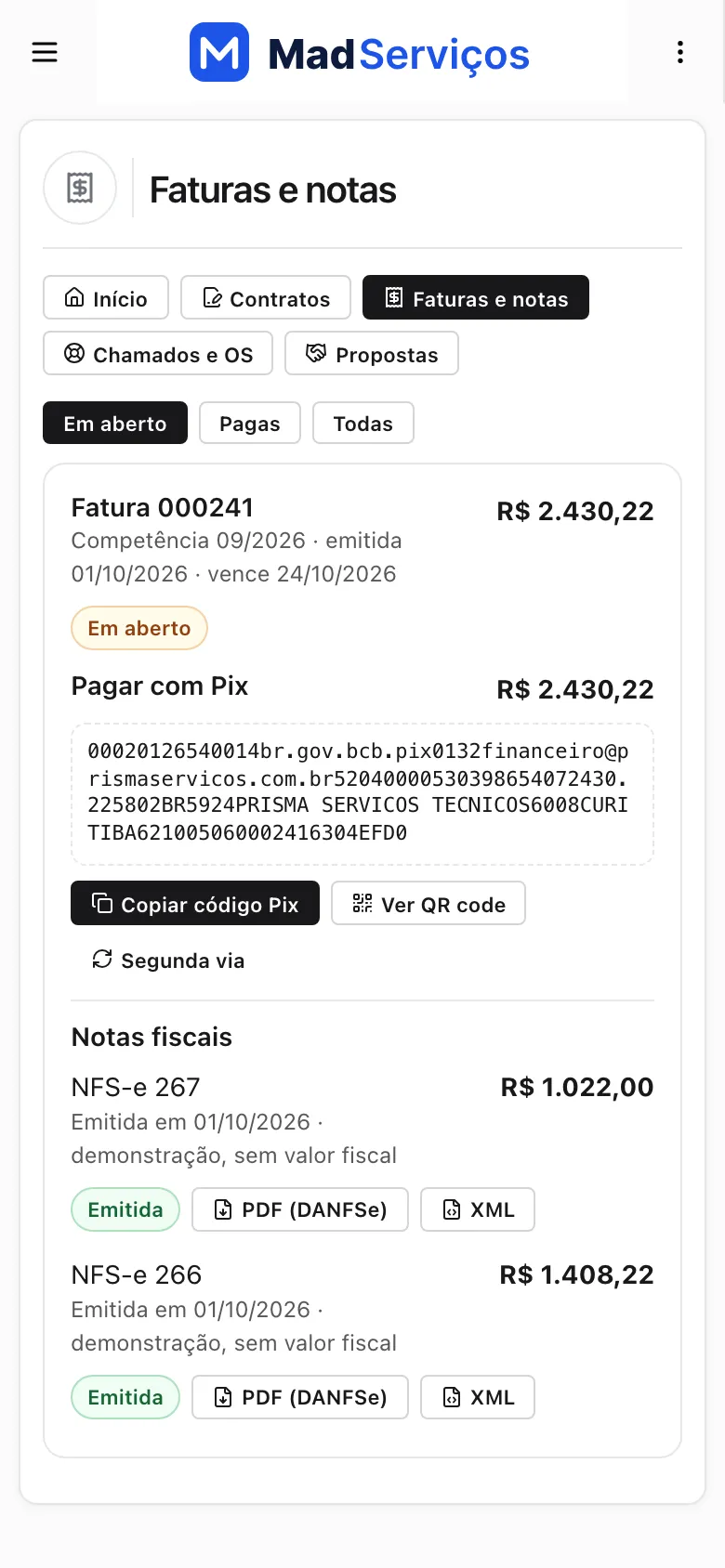 Portal do cliente no celular: fatura em aberto com Pix copia-e-cola e as notas fiscais em PDF e XML